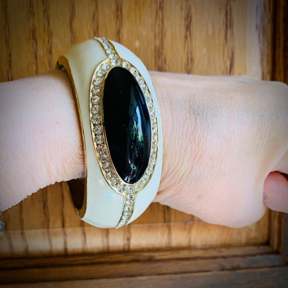 Art Deco Style Cream & Black Crystal Enameled Clamper Bracelet - Picture 2 of 9